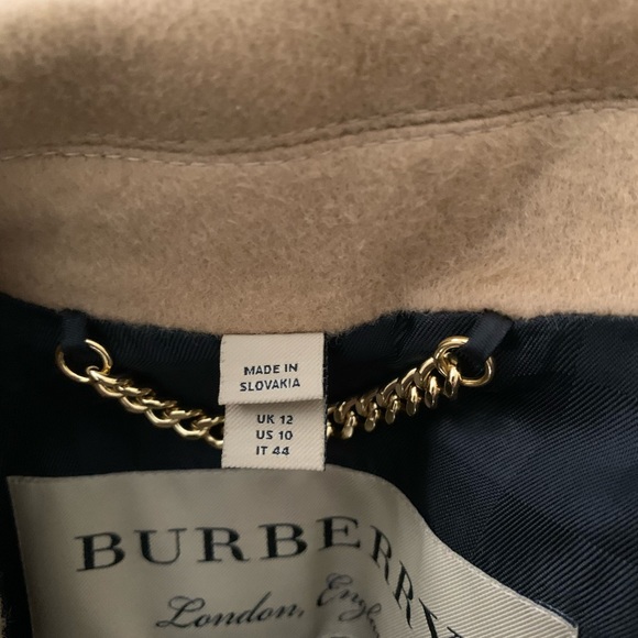 Woman’s Burberry Coat - Picture 5 of 13